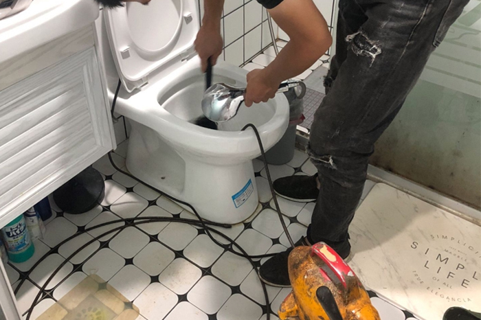 寻甸马桶堵塞自己疏通还是找师傅?专业上门服务让你省时更省心